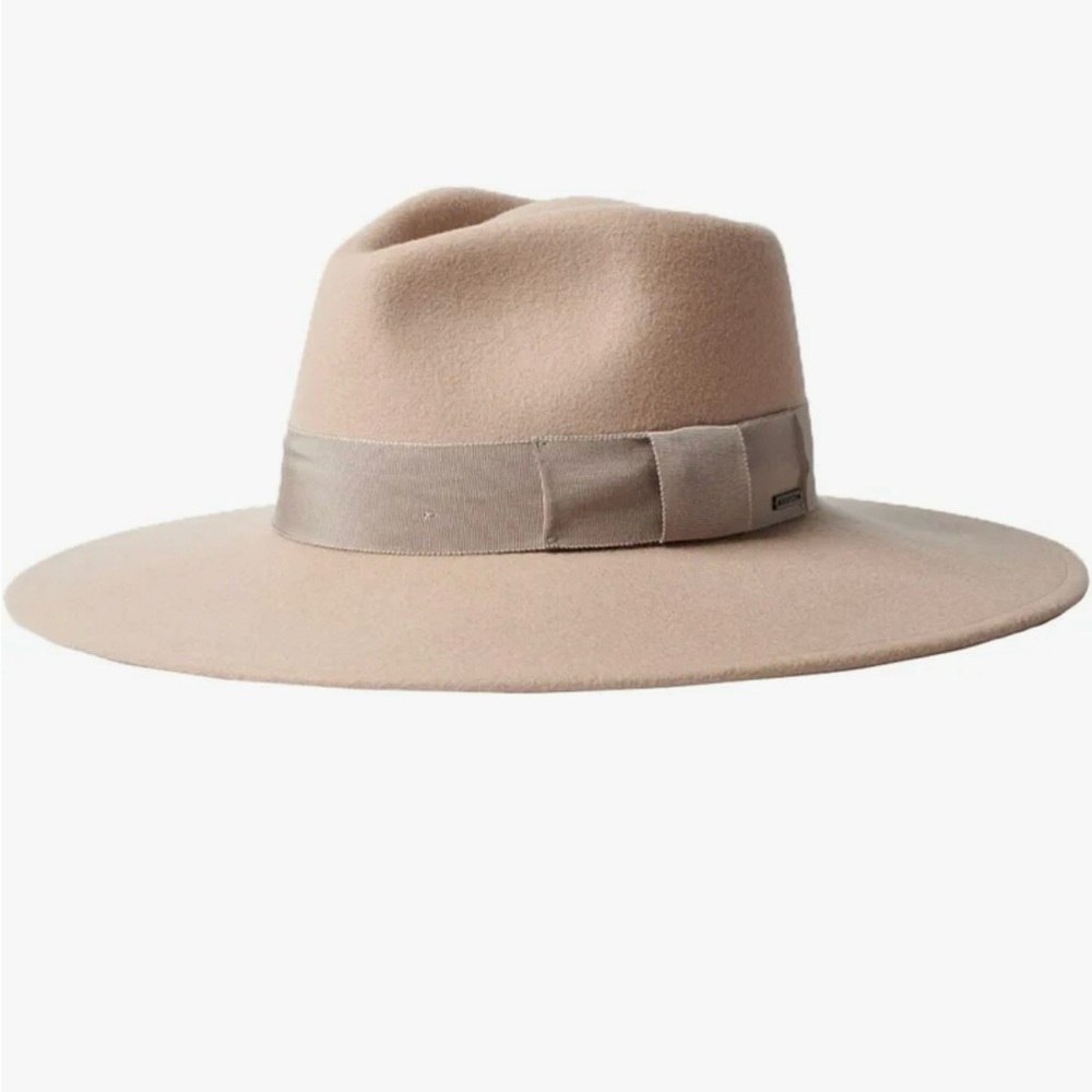Elegant Tan Wide-Brim Hat